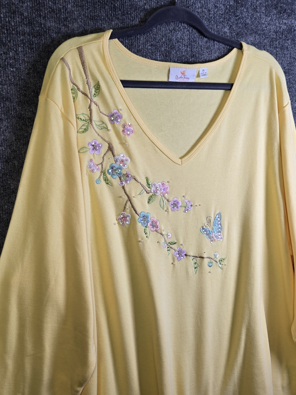 Quacker Factory Top Womens 3X Yellow Embroidered Flowers Knit V Neck Butterfly - Picture 3 of 10